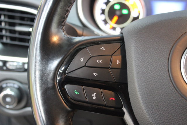 Used 2021 Jeep Cherokee Latitude Lux AWD/4WD image 16
