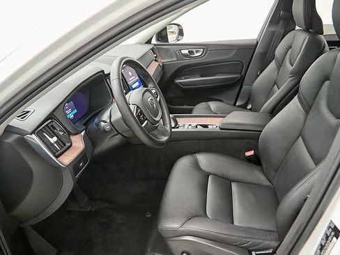 Used 2024 Volvo XC60 B5 Plus w/ Protection Package Premier AWD/4WD image 19