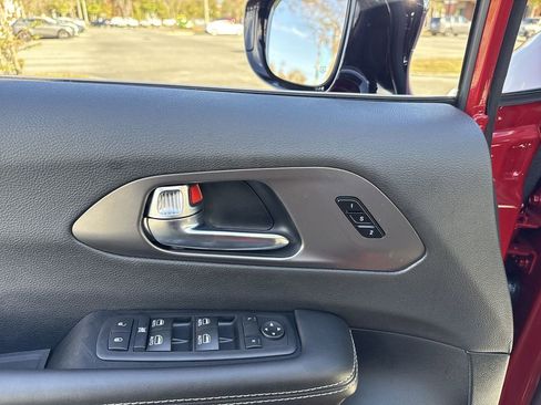 New 2026 Chrysler Pacifica Select image 13