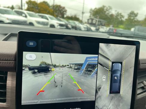 Used 2023 Ford Expedition Max Limited image 14