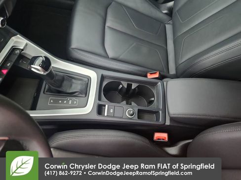 Used 2025 Audi Q3 2.0T Premium image 29