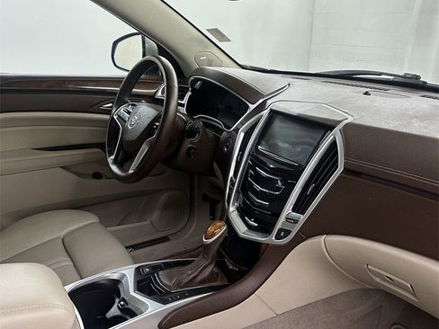 Used 2014 Cadillac SRX Luxury w/ Driver Awareness Package image 39