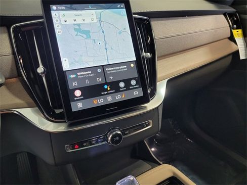 New 2026 Volvo XC90 B5 Plus w/ Protection Package image 24