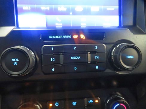 Used 2020 Ford F250 XL w/ STX Appearance Package AWD/4WD image 38