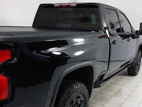 Used 2024 Chevrolet Silverado 2500 High Country w/ High Country Premium Package AWD/4WD image 46