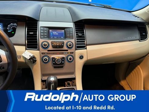 Used 2018 Ford Taurus SE image 17