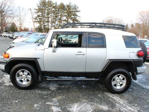 Used 2008 Toyota FJ Cruiser 4WD image 10