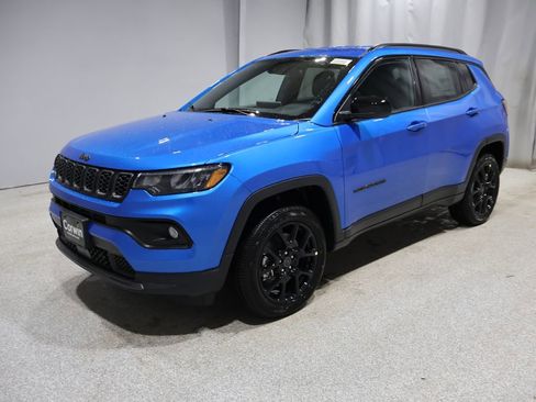New 2026 Jeep Compass Latitude image 3