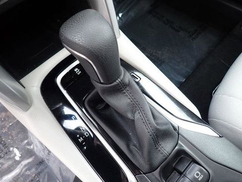 Certified 2023 Toyota Corolla Cross LE image 24