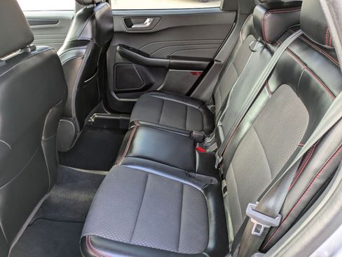 Used 2024 Ford Escape ST-Line image 13