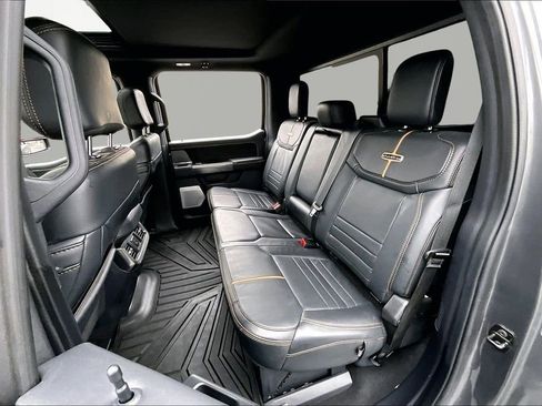 Used 2024 Ford F250 Platinum image 22