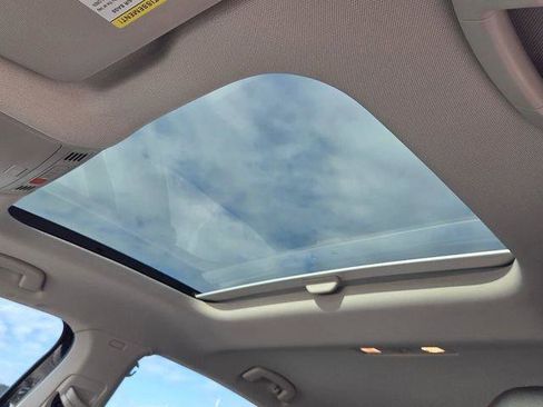 Used 2023 Volkswagen Jetta SEL image 17