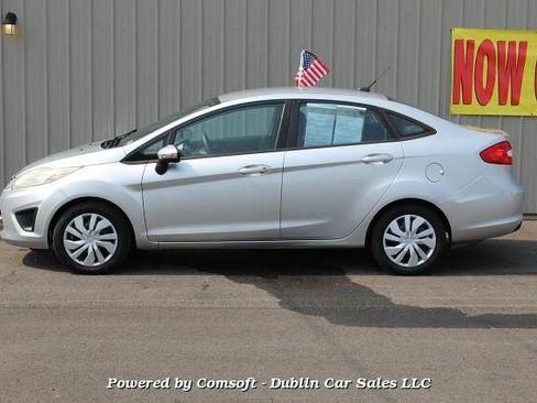 Used 2013 Ford Fiesta SE image 8