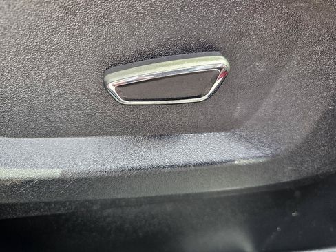 Used 2019 Ford Edge SEL w/ Equipment Group 201A FWD image 21
