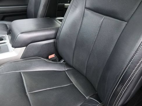 Used 2018 Ford F150 Lariat w/ Equipment Group 502A Luxury AWD/4WD image 18