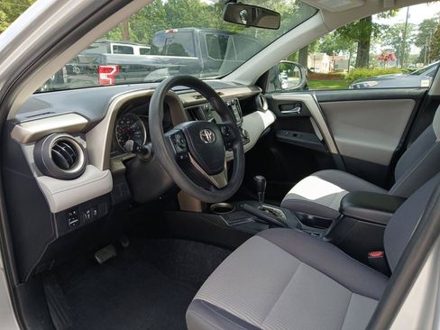 Used 2014 Toyota RAV4 XLE FWD image 17