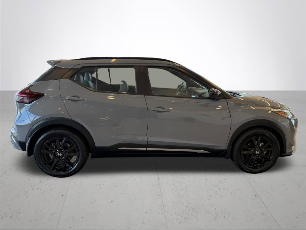 Used 2021 Nissan Kicks SR w/ SR Premium Package FWD image 6