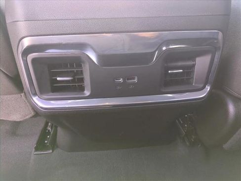 Used 2022 Chevrolet Silverado 1500 LTZ image 17