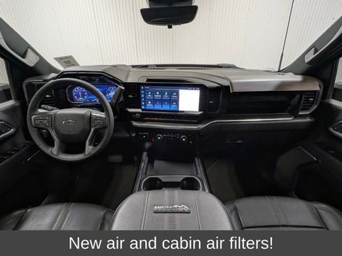 Used 2025 Chevrolet Silverado 2500 High Country w/ High Country Premium Package AWD/4WD image 3