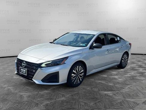 Certified 2024 Nissan Altima 2.5 SV FWD image 1