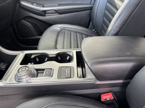 Used 2022 Ford Edge SEL w/ Convenience Package image 21