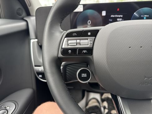 New 2026 Hyundai Ioniq 5 SEL AWD/4WD image 18