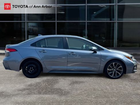 Used 2022 Toyota Corolla SE w/ Carpet Mat Package (TMS) image 10