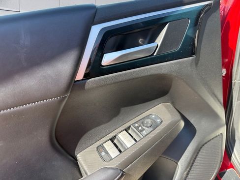Used 2023 Mitsubishi Outlander SE AWD/4WD image 7