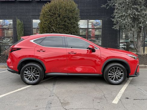 Used 2023 Lexus NX 250 FWD image 21