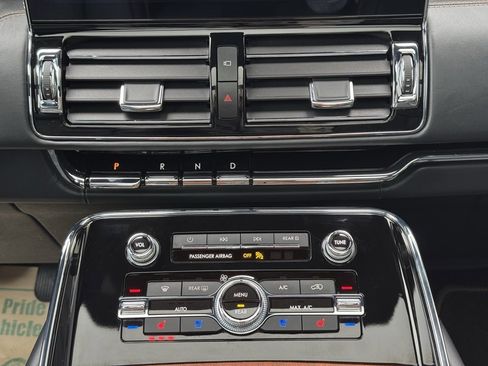 Used 2023 Lincoln Navigator Black Label image 15