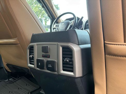 Used 2022 Ford F350 Lariat w/ Lariat Ultimate Package AWD/4WD image 18