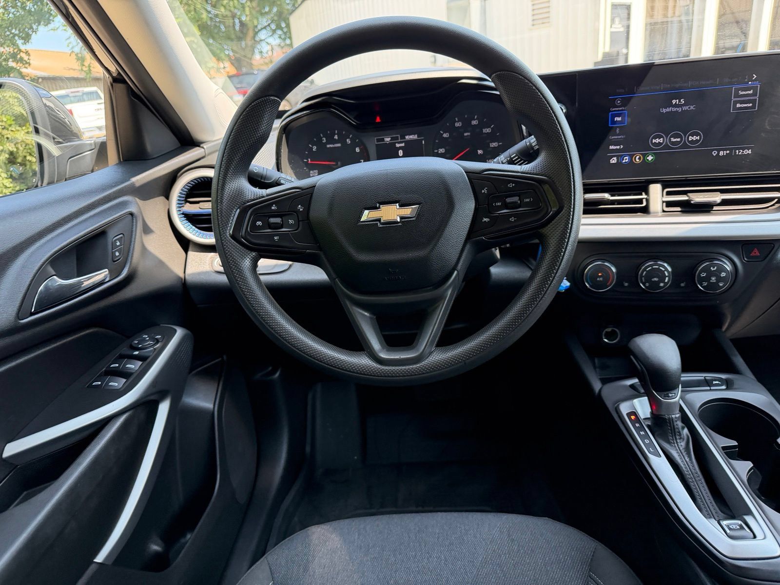 Used 2024 Chevrolet Trax LS w/ LS Convenience Package FWD image 13