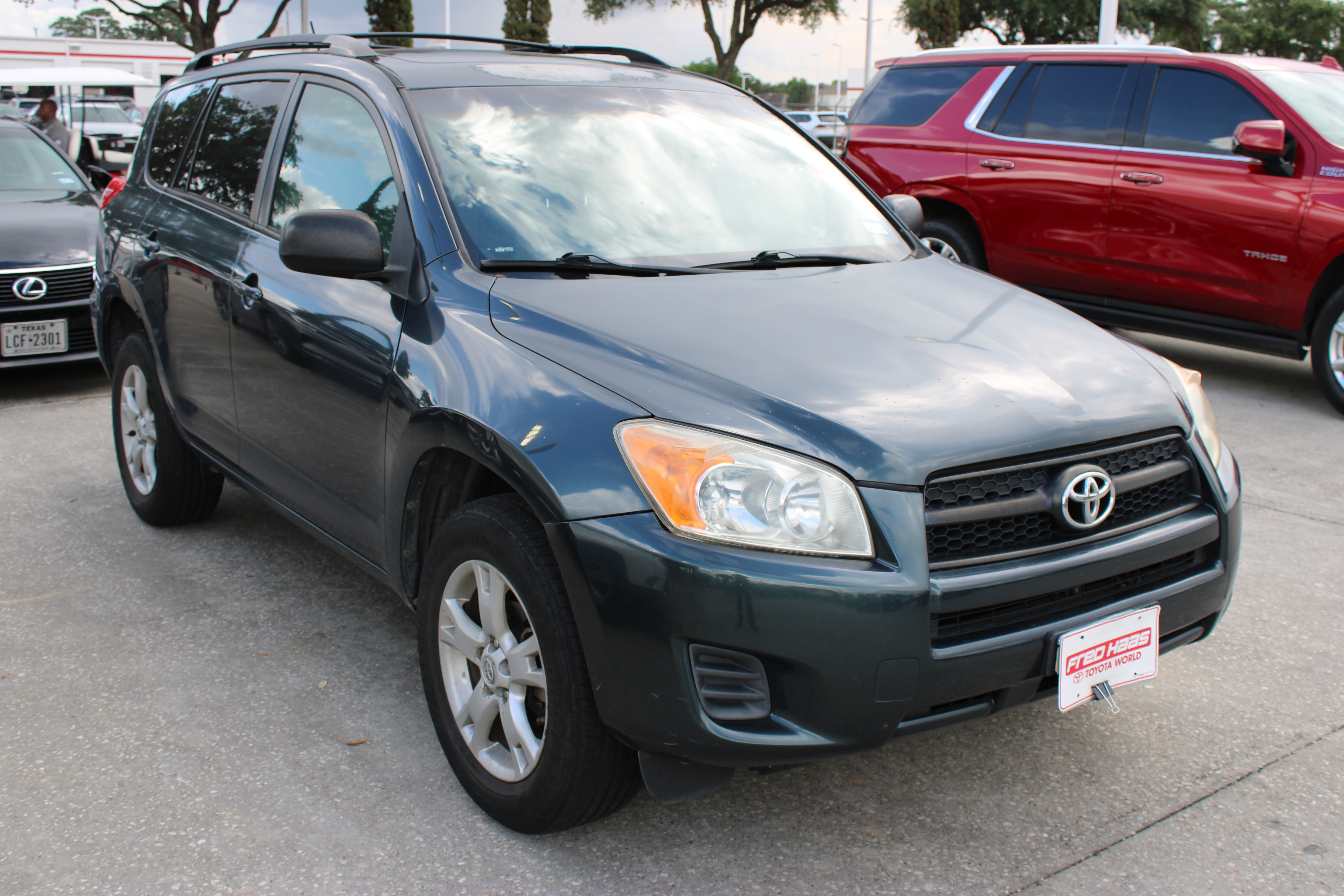 Used 2011 Toyota RAV4 4WD w/ Upgrade Value Pkg image 2