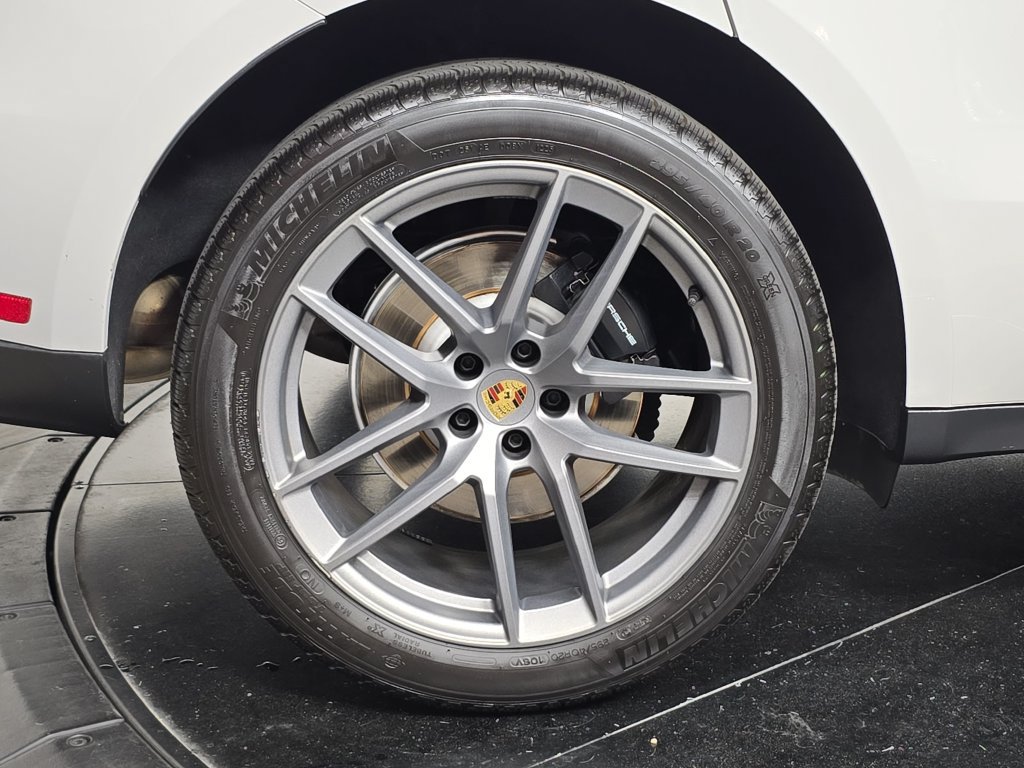 Certified 2026 Porsche Macan AWD/4WD image 29