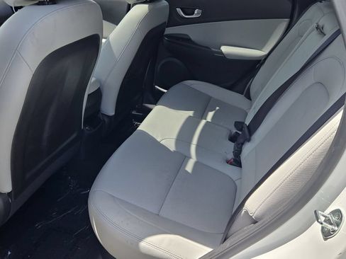 Used 2023 Hyundai Kona Limited AWD/4WD image 11