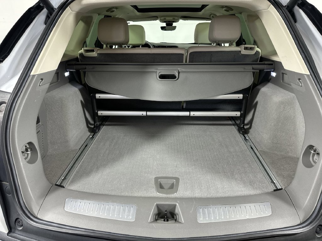 Used 2024 Cadillac XT5 Premium Luxury w/ Technology Package FWD image 30