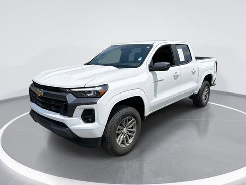 Used 2024 Chevrolet Colorado LT w/ LT Convenience Package III RWD image 1