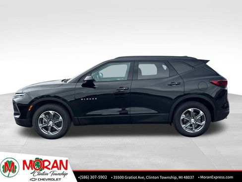 Certified 2023 Chevrolet Blazer LT w/ Convenience Package AWD/4WD image 3