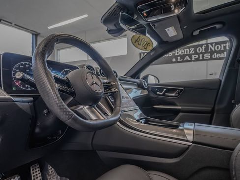 Used 2024 Mercedes-Benz GLC 300 4MATIC image 6