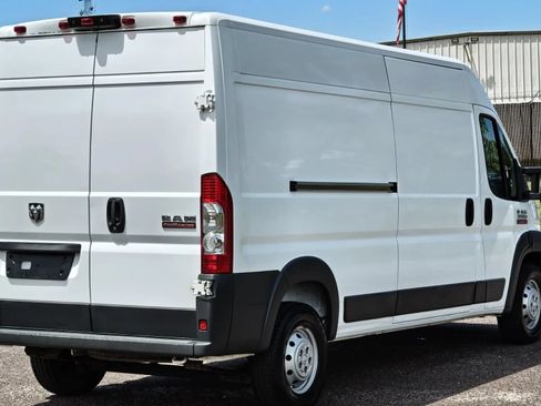 Used 2017 RAM ProMaster 2500 w/ Interior Convenience Group FWD image 3