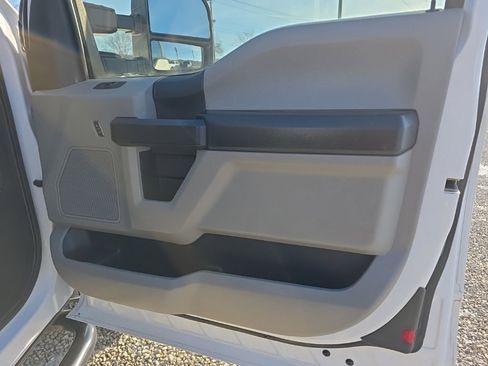 Used 2020 Ford F250 XL w/ Power Equipment Group image 21