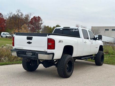 Used 2009 Chevrolet Silverado 3500 LTZ w/ Suspension Package, Off-Road image 9