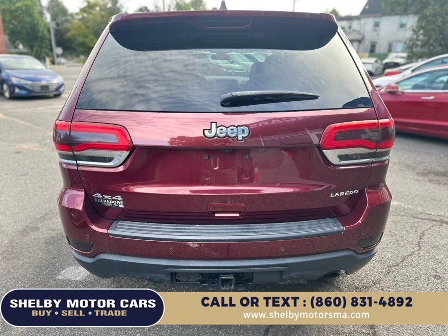 Used 2018 Jeep Grand Cherokee Laredo AWD/4WD image 6