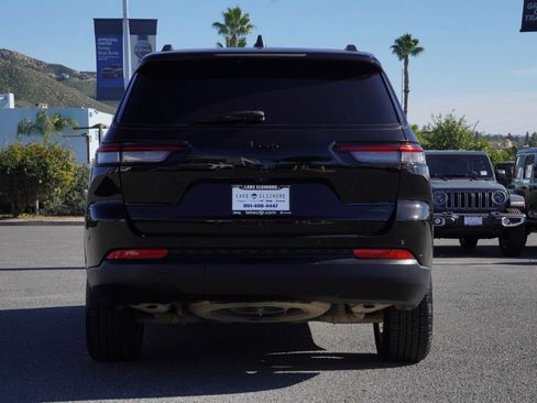 Certified 2024 Jeep Grand Cherokee L Limited w/ Black Appearance Package image 5
