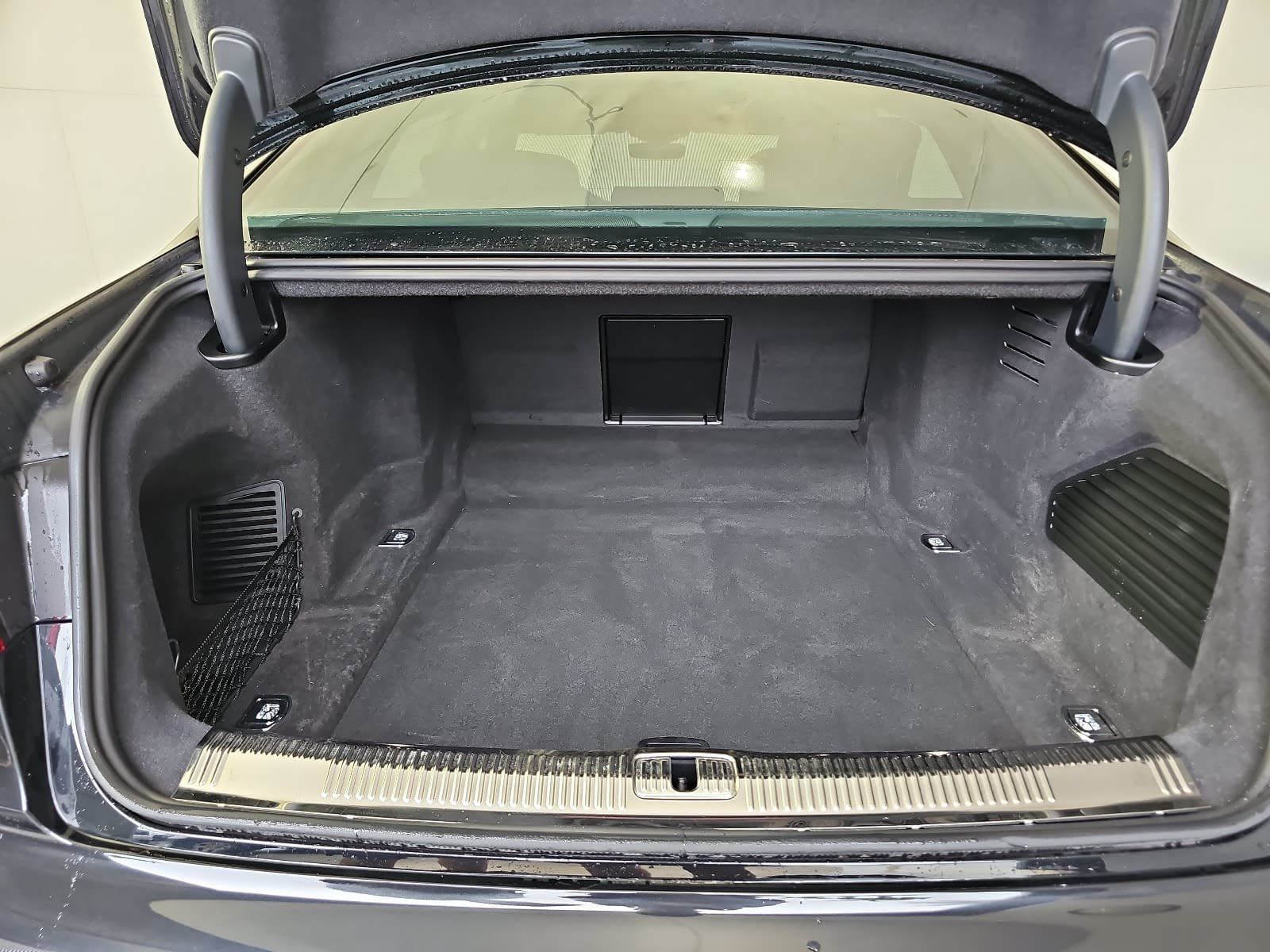 Used 2023 Audi A8 L 3.0T w/ Executive Package AWD/4WD image 12