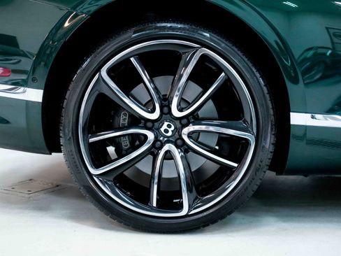 Used 2022 Bentley Continental GT V8 image 38