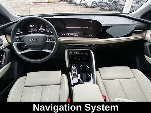 Used 2025 Audi Q5 Premium Plus w/ Premium Plus AWD/4WD image 11
