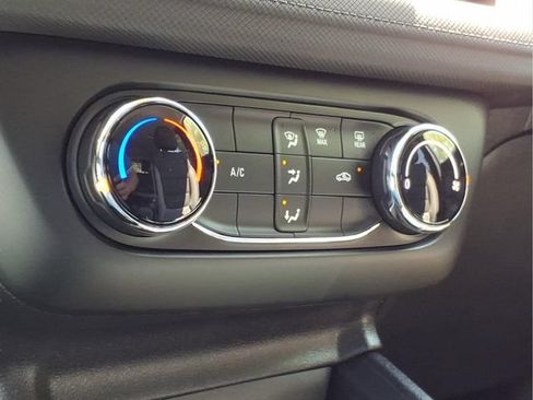 Used 2024 Chevrolet TrailBlazer LS w/ LS Convenience Package FWD image 22