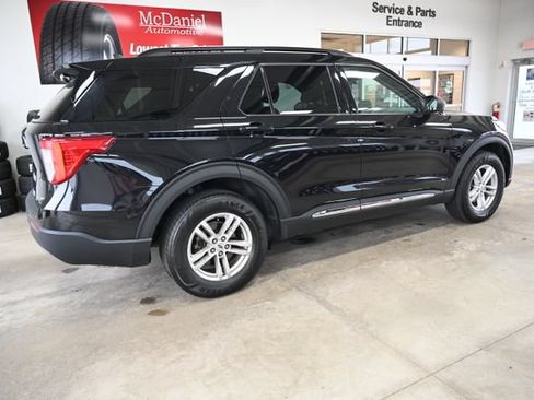 Used 2022 Ford Explorer XLT w/ Equipment Group 202A AWD/4WD image 6