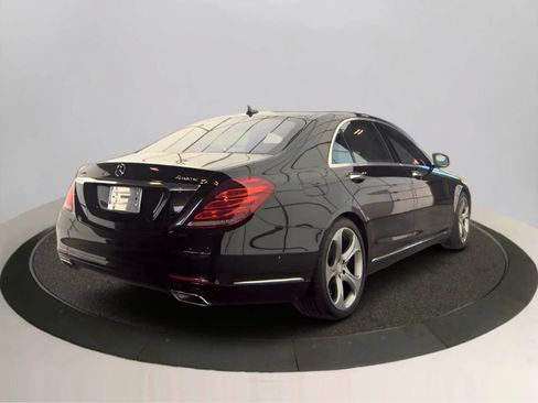 Used 2015 Mercedes-Benz S 550 4MATIC Sedan image 2